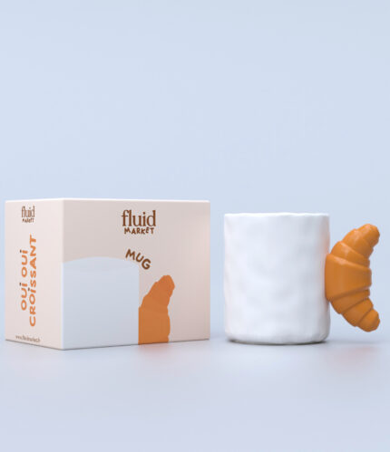 Le mug « croissant » de la marque Fluid Market est un véritable accessoire tendance qui une touche originale à votre table. Le mug est blanc et est doté d’une anse en forme de croissant ce qui lui confère un look fun au design unique.